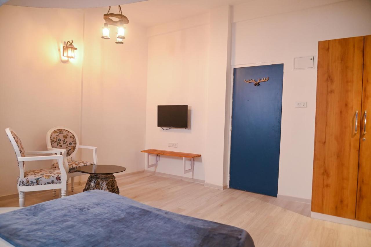 The Voyage - Cafe Hostel Cowork Pune Ngoại thất bức ảnh